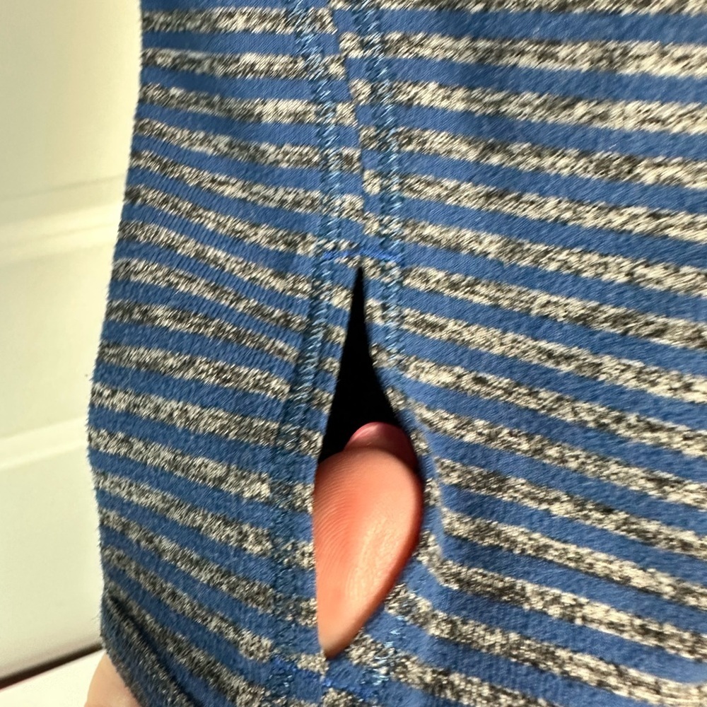 Lululemon Long Sleeve Striped Athletic Top • Size 10 • Quilted Shoulders&Elbows - Picture 9 of 12